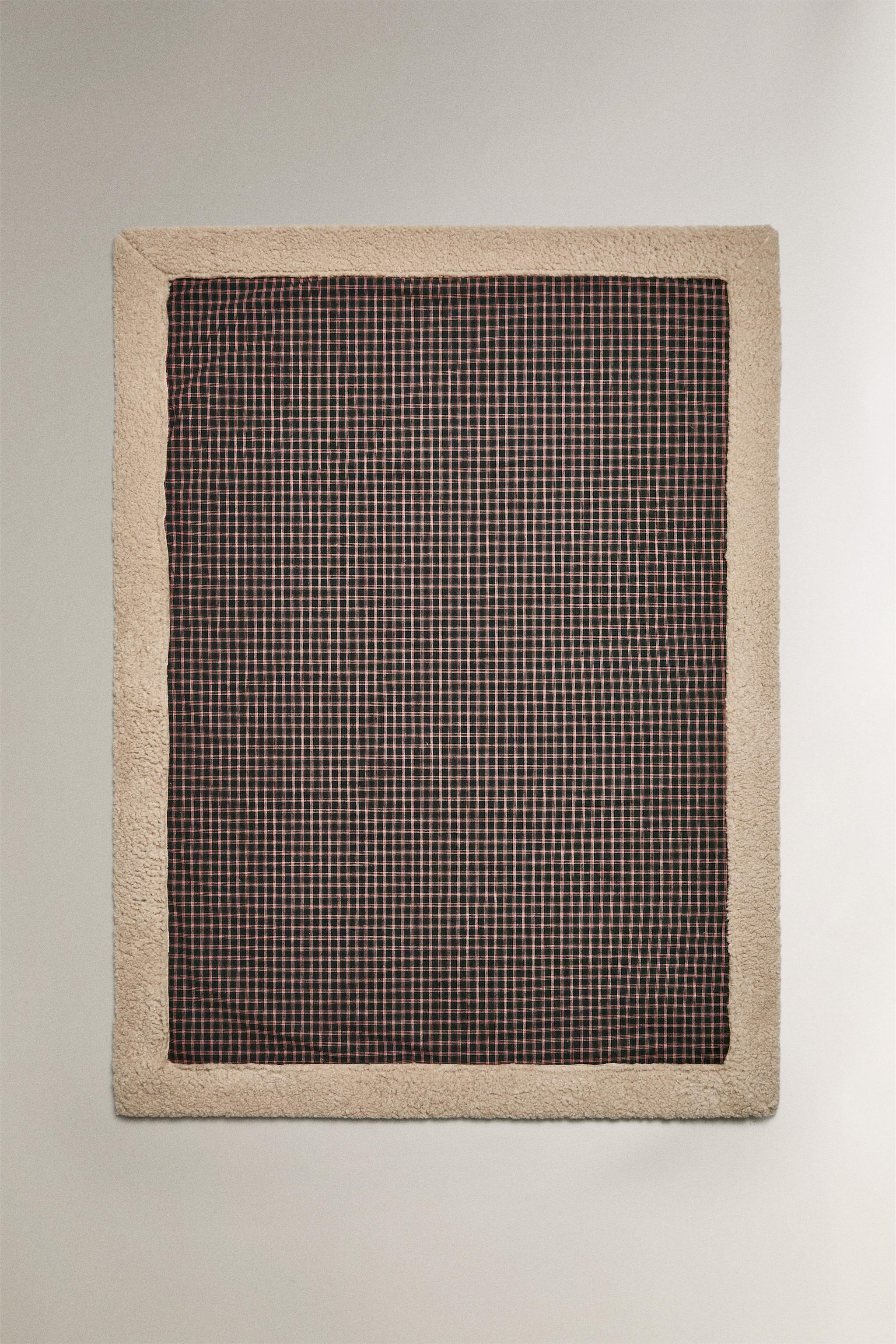 CHRISTMAS CHECK PET BLANKET